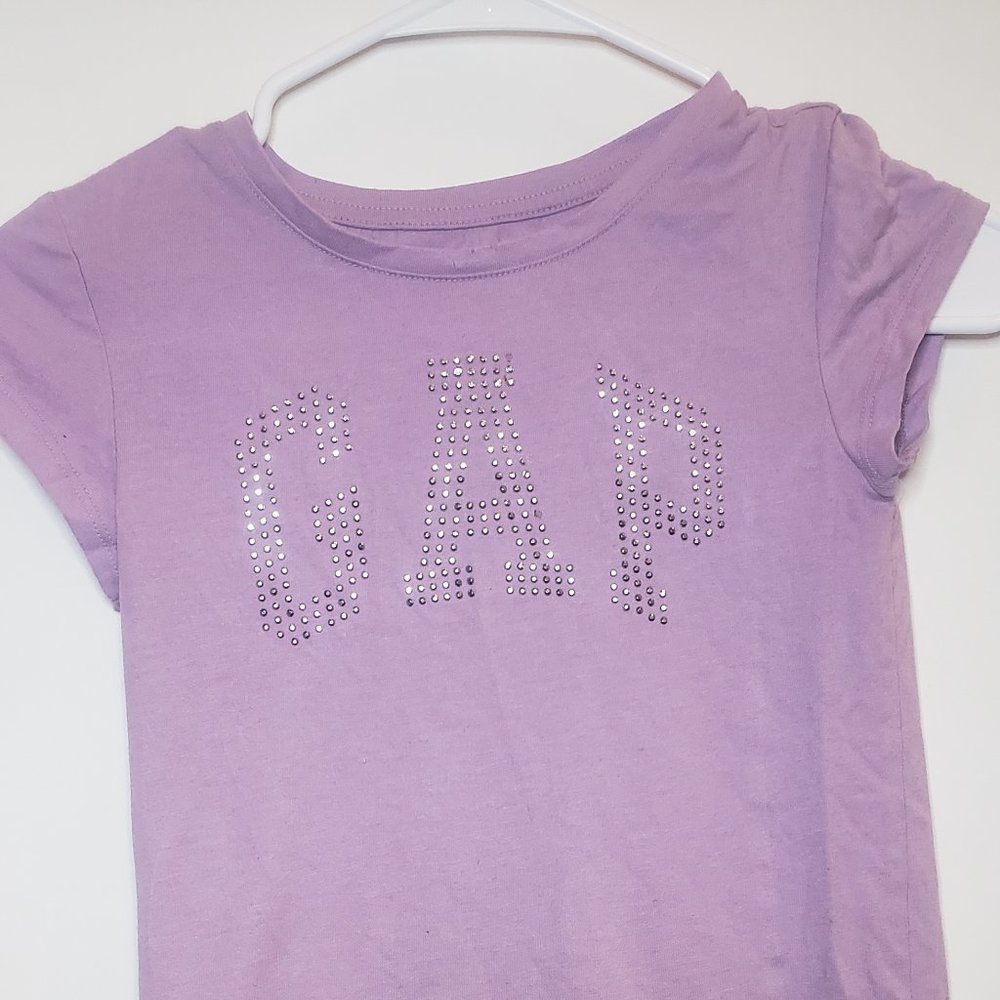Gap t-shirt